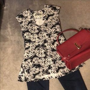 Effie's Heart B&W Rose Print Top